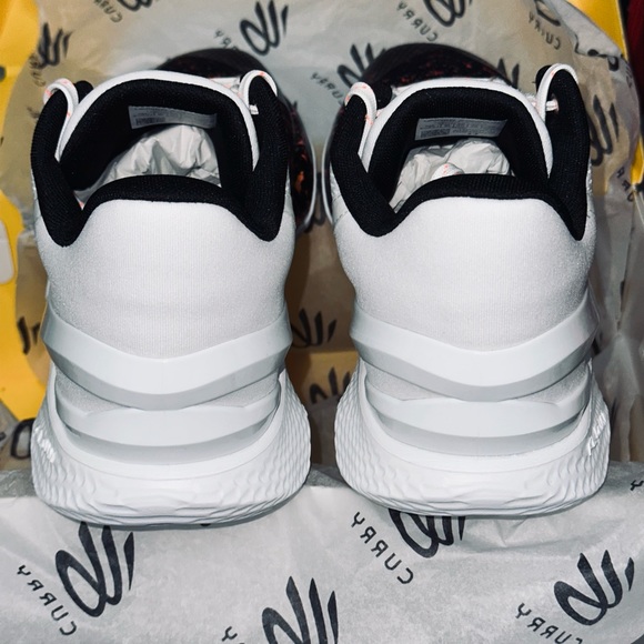 Curry 2 Low FloTro NM Men’s Sz 11 US New w Og Box  3026277-100 - Picture 5 of 9